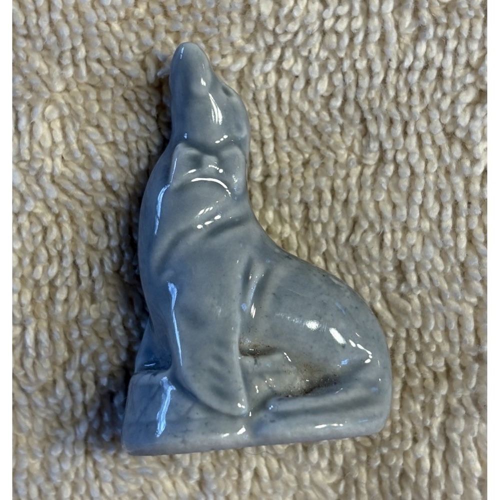 Wade Whimsies Red Rose Tea Miniature‎ Seal Figurine